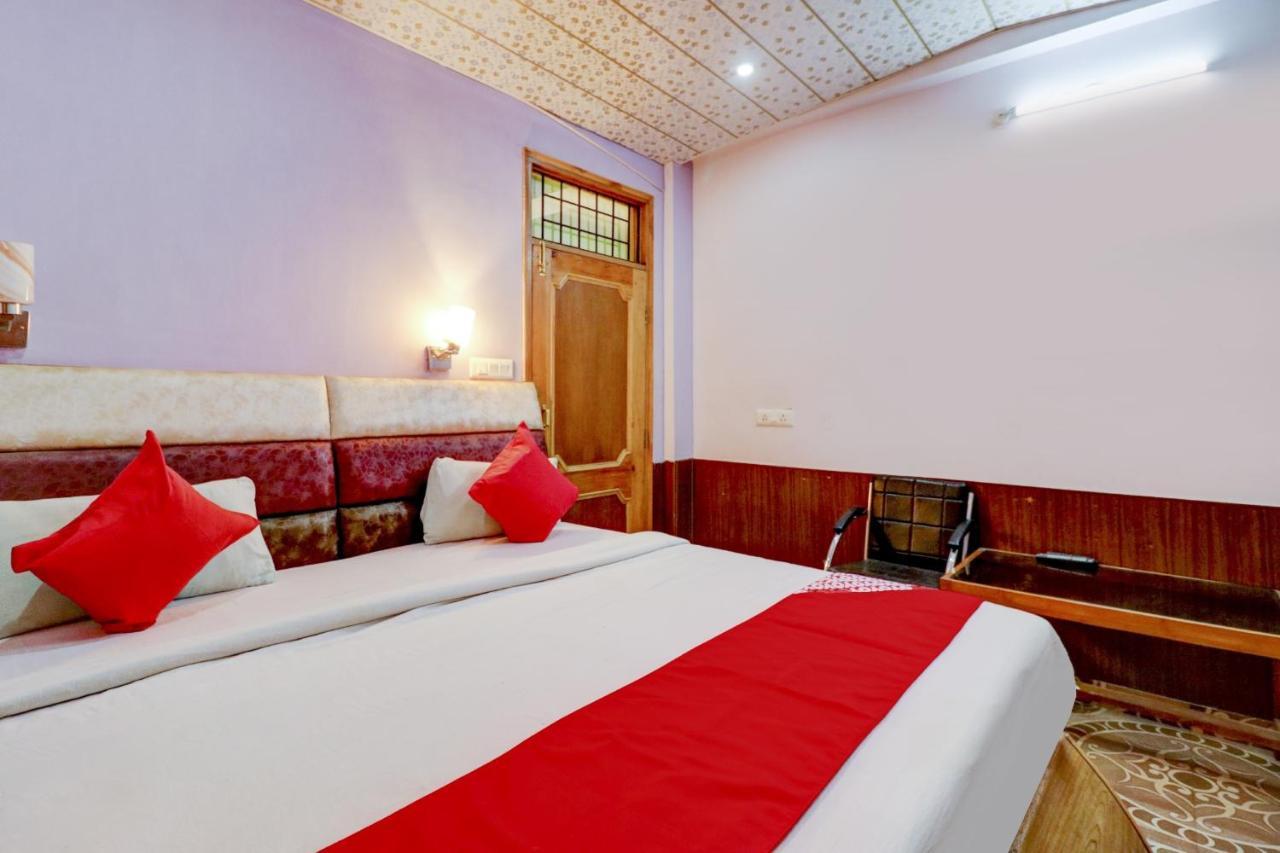 Oyo Hotel C 西姆拉 外观 照片