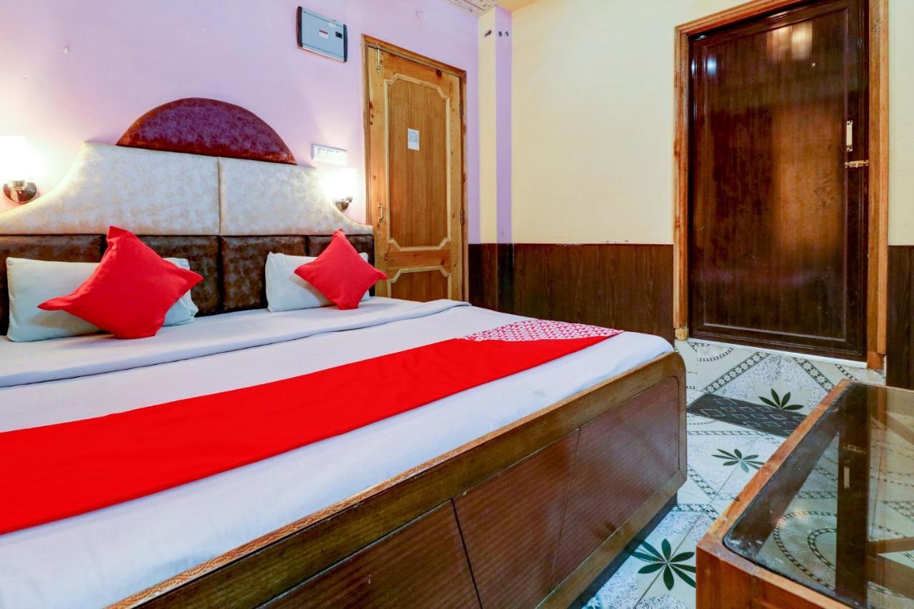 Oyo Hotel C 西姆拉 外观 照片