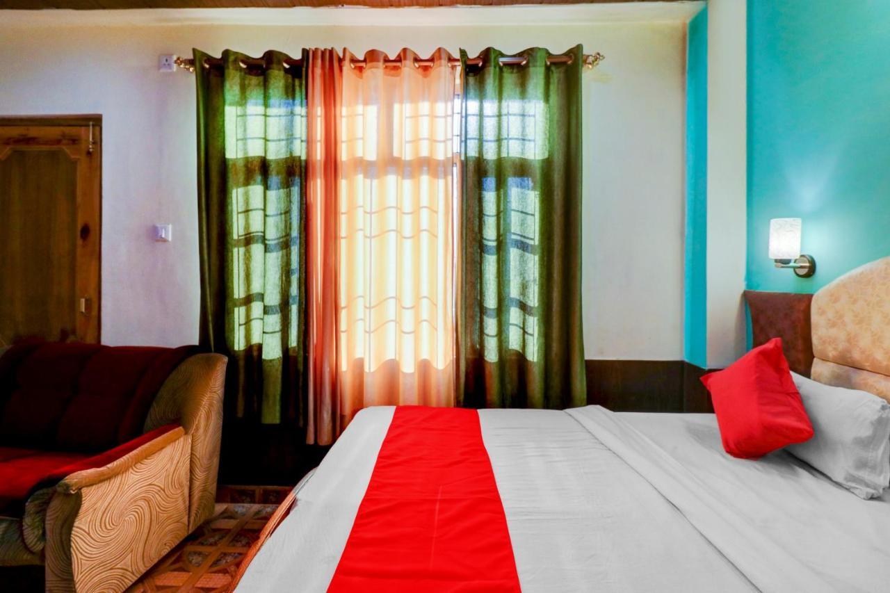 Oyo Hotel C 西姆拉 外观 照片